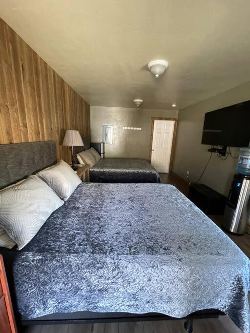 Parkway Yellowstone Guest House Room #2 Gardiner Exterior foto